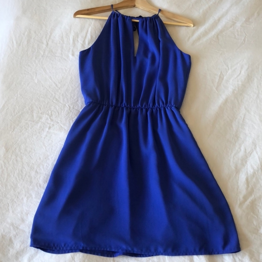 Dynamite High-Neck dress